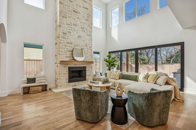 1811 Bermuda Street, Dallas, TX 75214