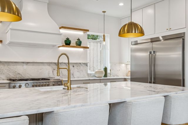 1811 Bermuda Street, Dallas, TX 75214