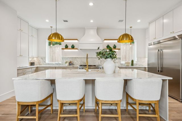 1811 Bermuda Street, Dallas, TX 75214