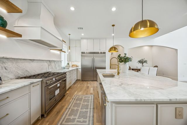 1811 Bermuda Street, Dallas, TX 75214