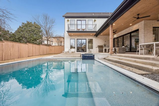 1811 Bermuda Street, Dallas, TX 75214