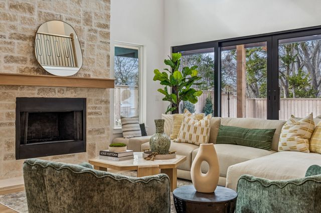 1811 Bermuda Street, Dallas, TX 75214