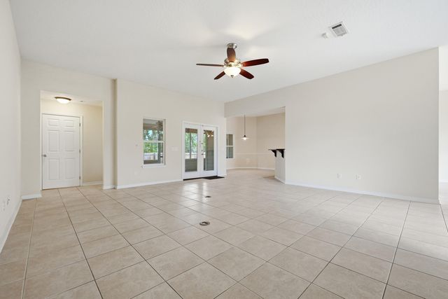 6556 Lansford Street, Navarre, FL 32566