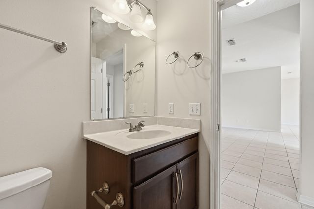 6556 Lansford Street, Navarre, FL 32566