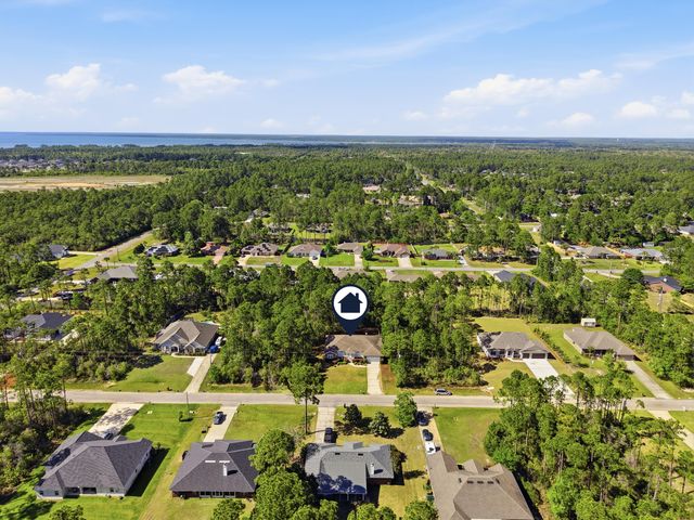 6556 Lansford Street, Navarre, FL 32566