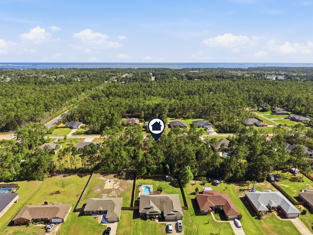 6556 Lansford Street, Navarre, FL 32566