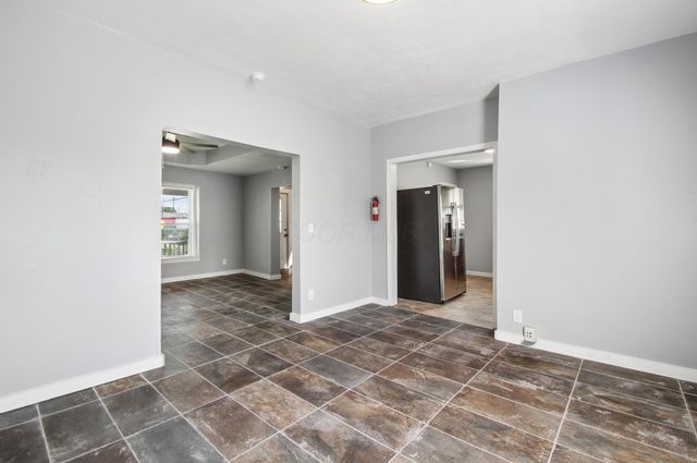 1677 Genessee Avenue, Columbus, OH 43211