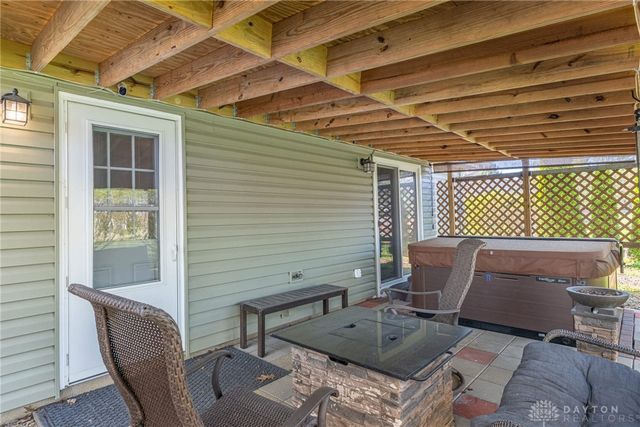 1011 Brookwood Court, Fairborn, OH 45324