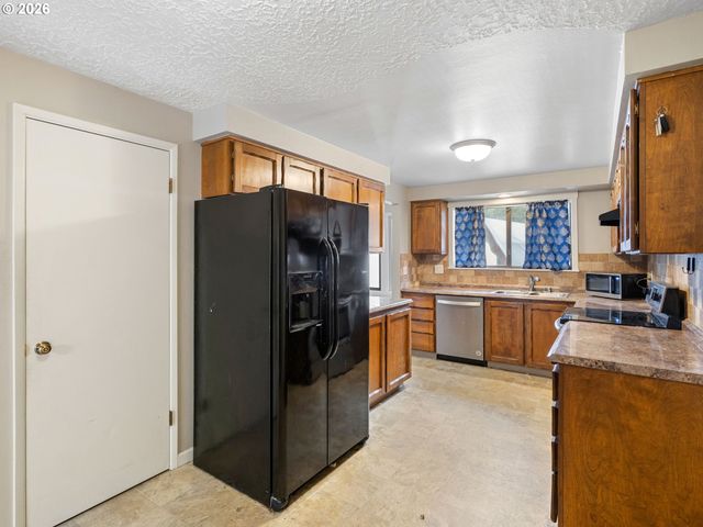 13422 Se MCGILLIVRAY Blvd, Vancouver, WA 98683