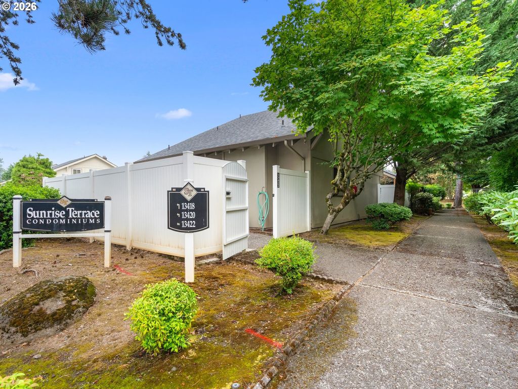13422 Se MCGILLIVRAY Blvd, Vancouver, WA 98683