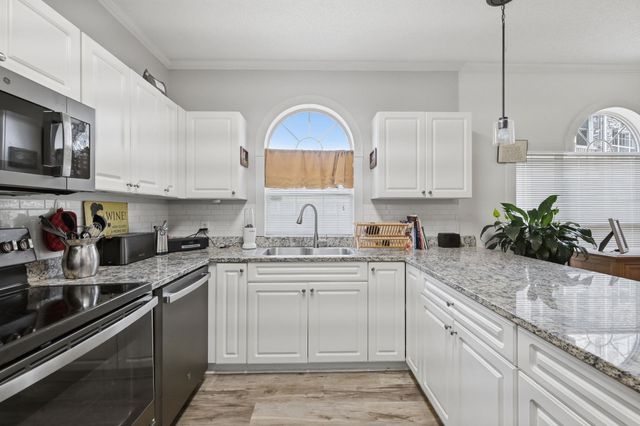 4665 Wild Iris Dr Apt 101, Myrtle Beach, SC 29577