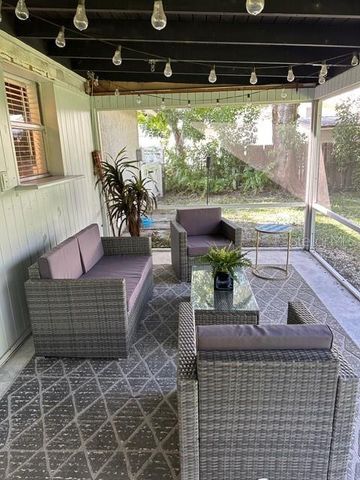 2938 W MARK DRIVE, Sarasota, FL 34232