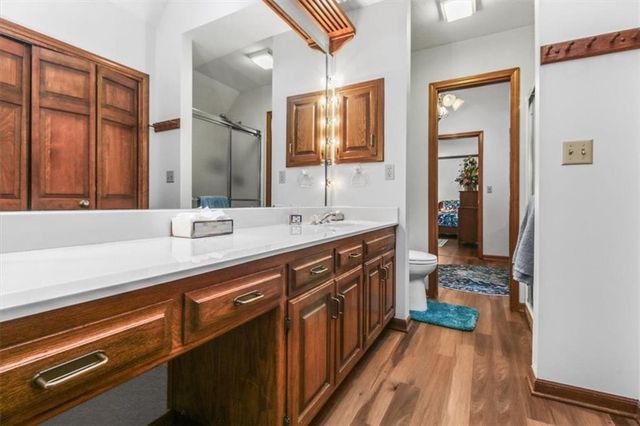 4900 Whitney Drive, Independence, MO 64055
