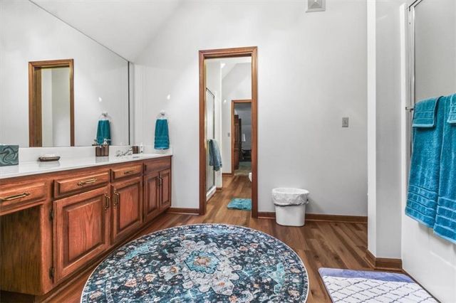 4900 Whitney Drive, Independence, MO 64055