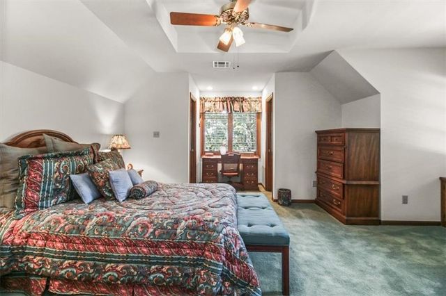 4900 Whitney Drive, Independence, MO 64055