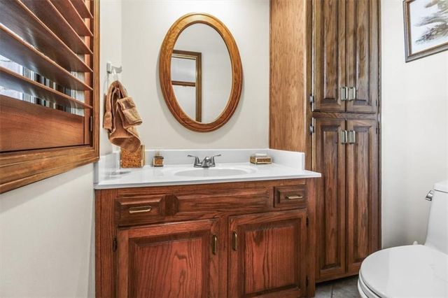 4900 Whitney Drive, Independence, MO 64055