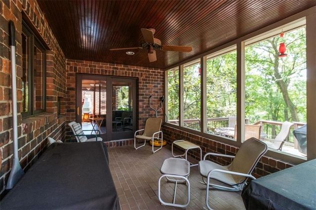 4900 Whitney Drive, Independence, MO 64055
