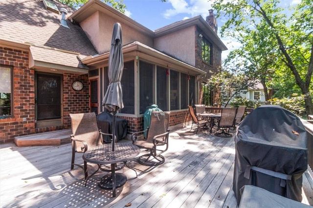 4900 Whitney Drive, Independence, MO 64055