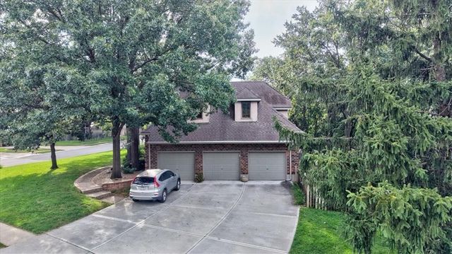 4900 Whitney Drive, Independence, MO 64055