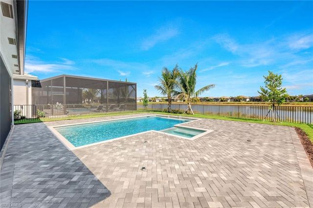 12243 Lotus AVE, Naples, FL 34120