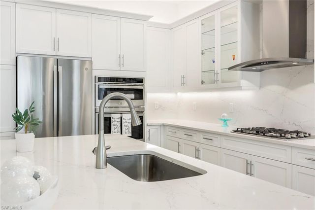 12243 Lotus AVE, Naples, FL 34120