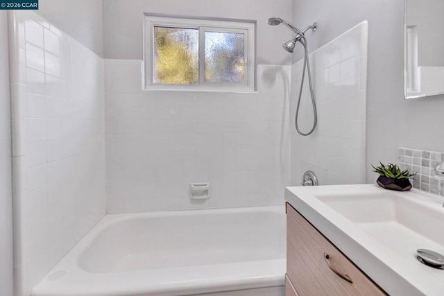 1162 Francine Ct, Concord, CA 94518