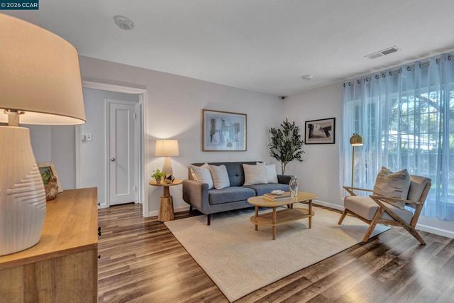 1162 Francine Ct, Concord, CA 94518