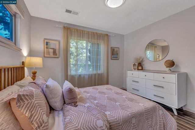 1162 Francine Ct, Concord, CA 94518