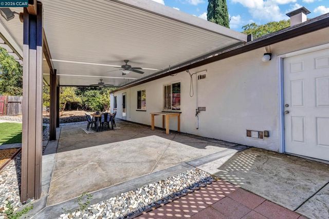 1162 Francine Ct, Concord, CA 94518