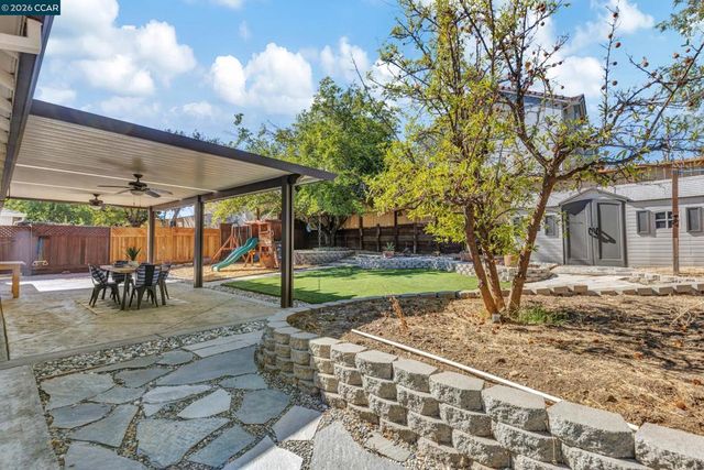 1162 Francine Ct, Concord, CA 94518