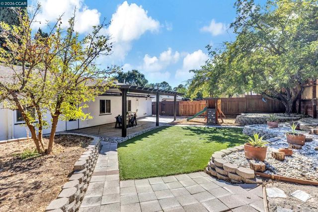 1162 Francine Ct, Concord, CA 94518