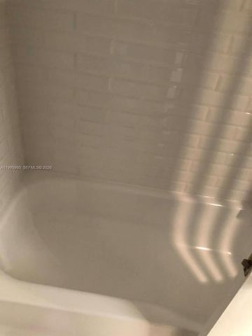 6858 NW 173rd Dr 305, Hialeah, FL 33015