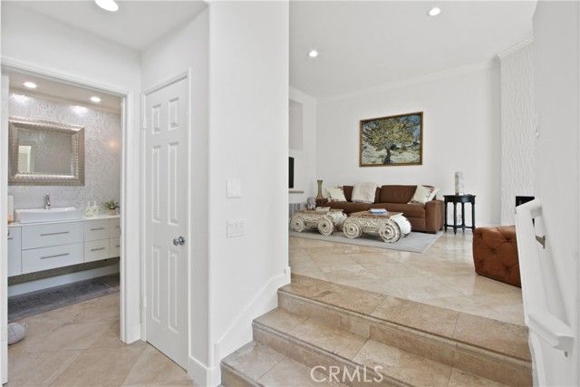 19355 Maidstone, Huntington Beach, CA 92648