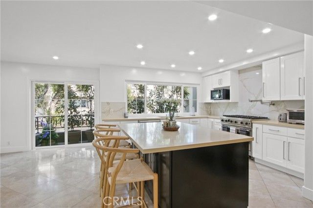 19355 Maidstone, Huntington Beach, CA 92648