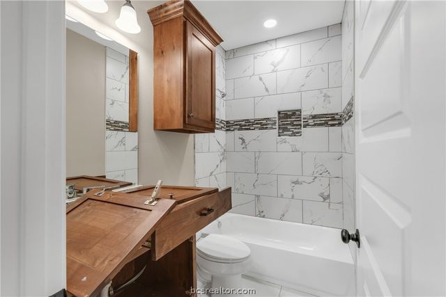 905B West Virginia Street, Navasota, TX 77868