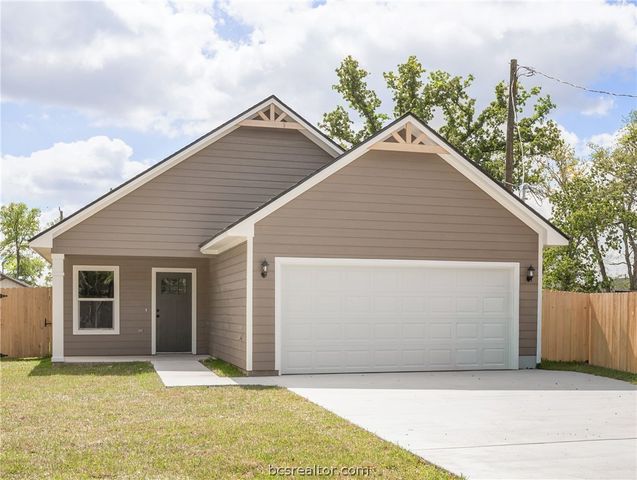 905B West Virginia Street, Navasota, TX 77868