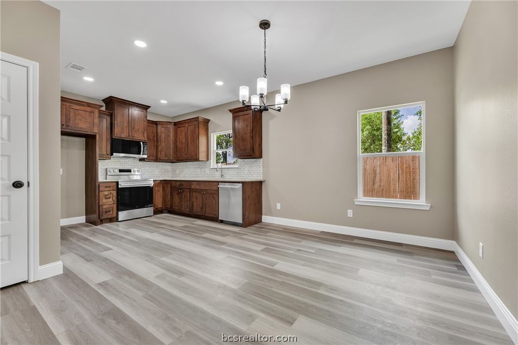 905B West Virginia Street, Navasota, TX 77868 — photo 2