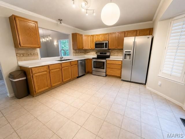 11917 Katiejo Court, Maryland Heights, MO 63043