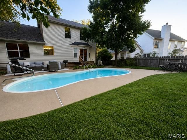 11917 Katiejo Court, Maryland Heights, MO 63043