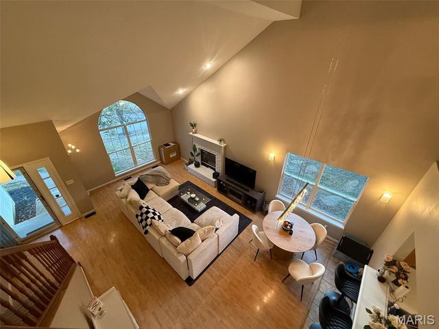 11917 Katiejo Court, Maryland Heights, MO 63043