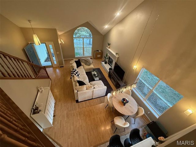11917 Katiejo Court, Maryland Heights, MO 63043