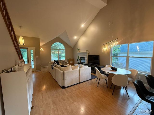 11917 Katiejo Court, Maryland Heights, MO 63043
