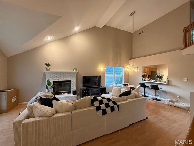 11917 Katiejo Court, Maryland Heights, MO 63043