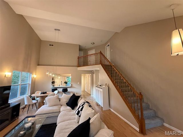 11917 Katiejo Court, Maryland Heights, MO 63043
