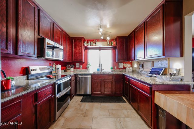 7045 E SWEETWATER Avenue, Scottsdale, AZ 85254