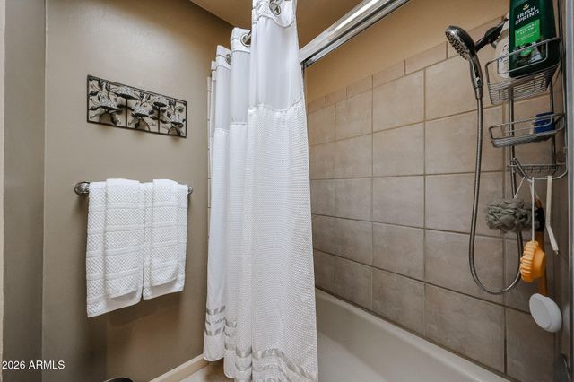 7045 E SWEETWATER Avenue, Scottsdale, AZ 85254