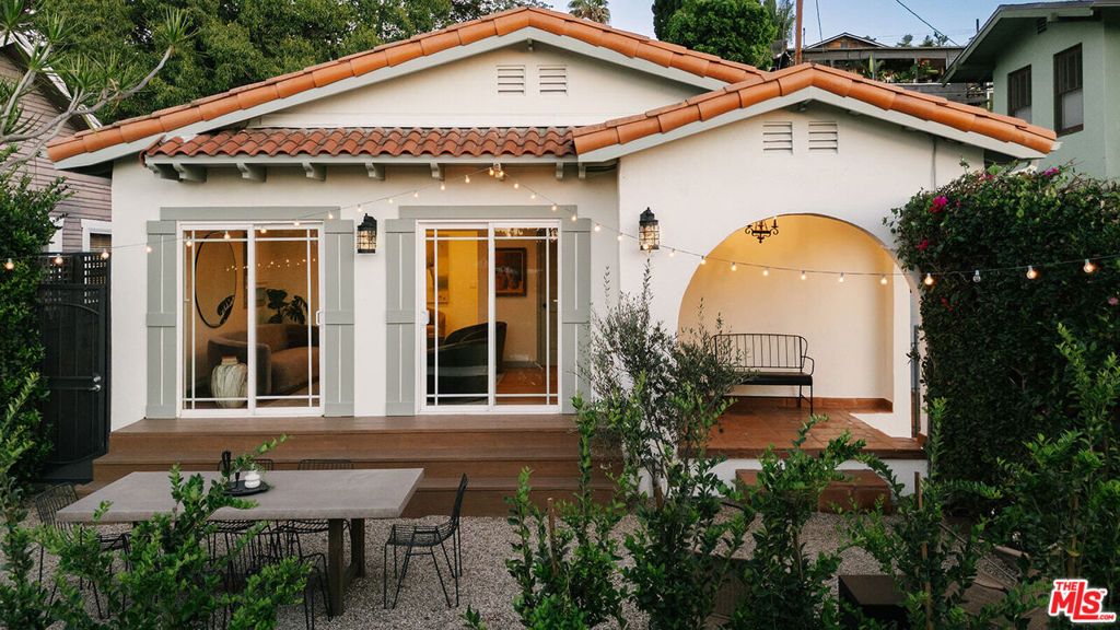 1334 Coronado Terrace, Los Angeles, CA 90026 — exterior