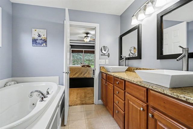 17 Longmeadow Lane, Niles, MI 49120