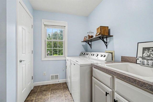 17 Longmeadow Lane, Niles, MI 49120