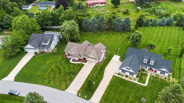 17 Longmeadow Lane, Niles, MI 49120